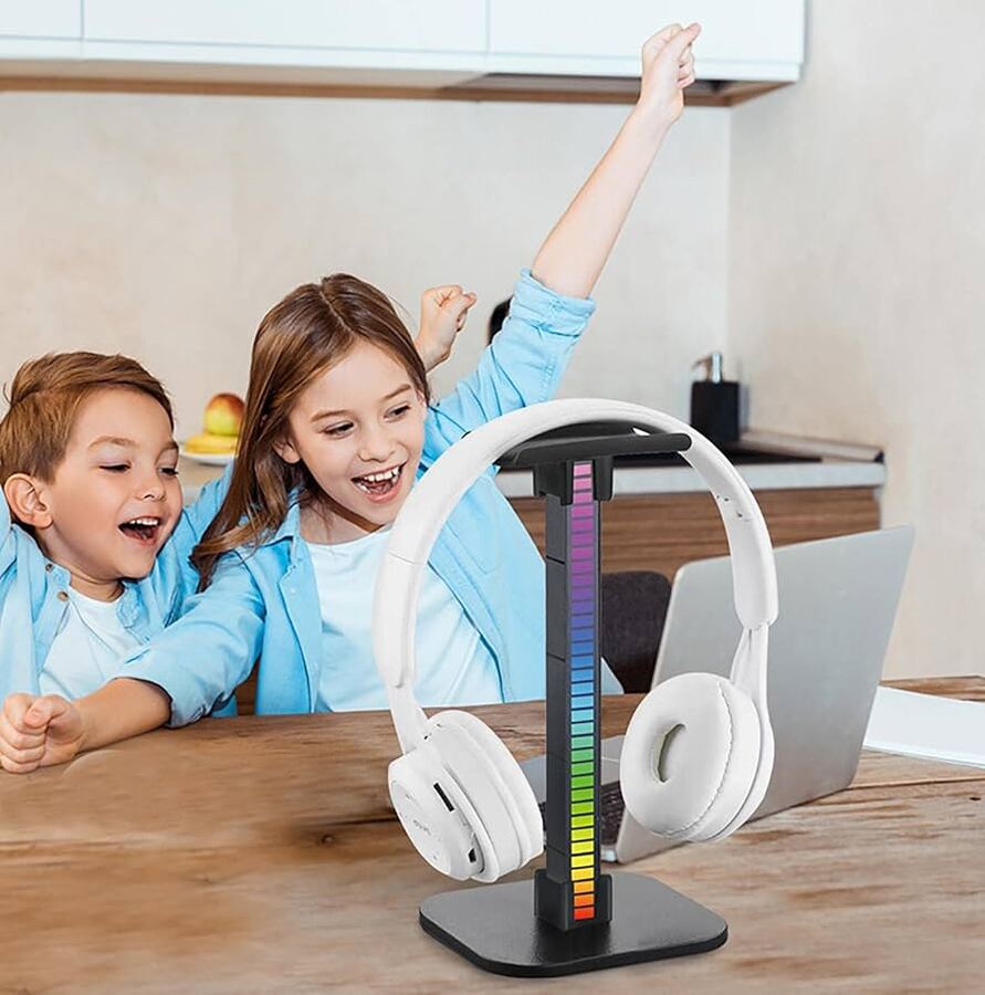 حامل سماعات RGB مع إضاءة متفاعلة للصوت